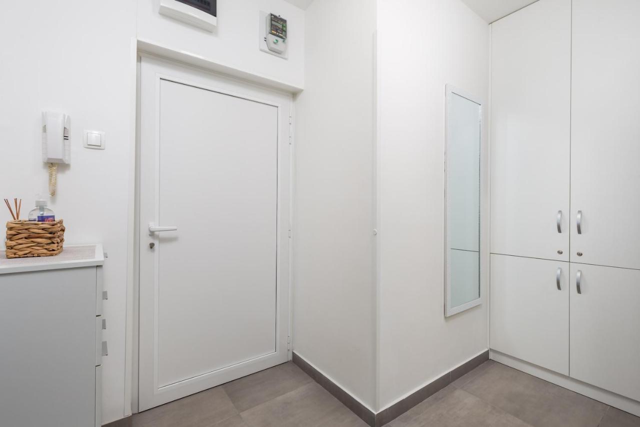 Sunny Studio Apartment With Balcony Rijeka Extérieur photo